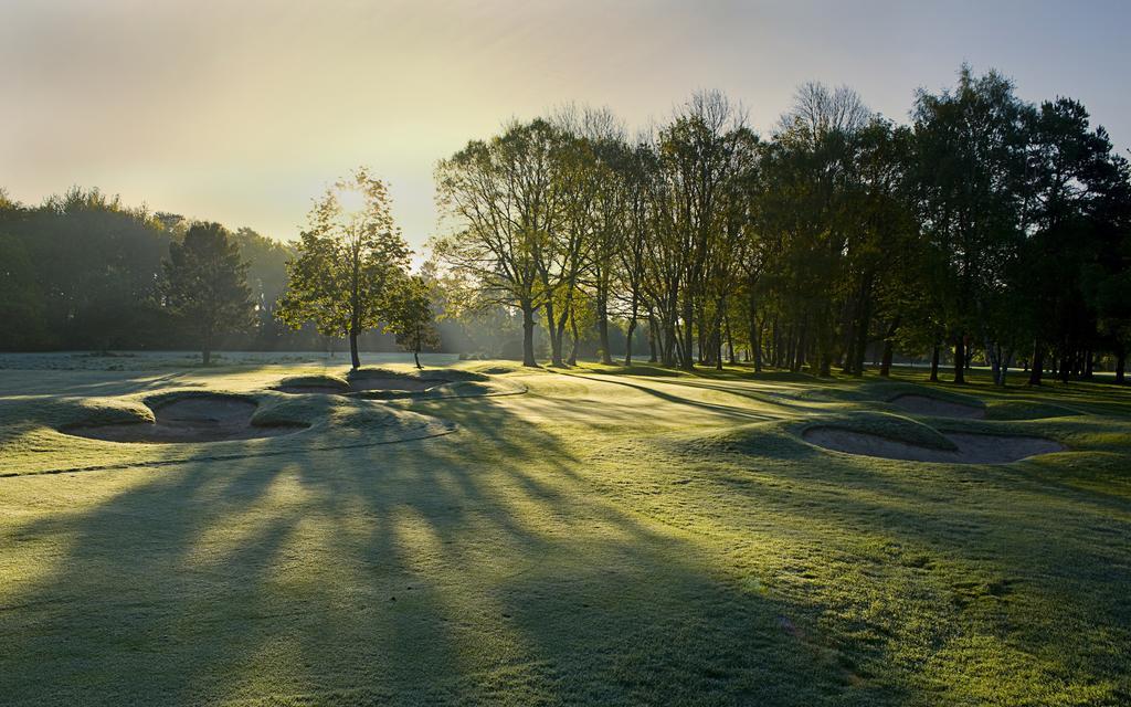 The Lodge At Kingswood Epsom Exteriér fotografie